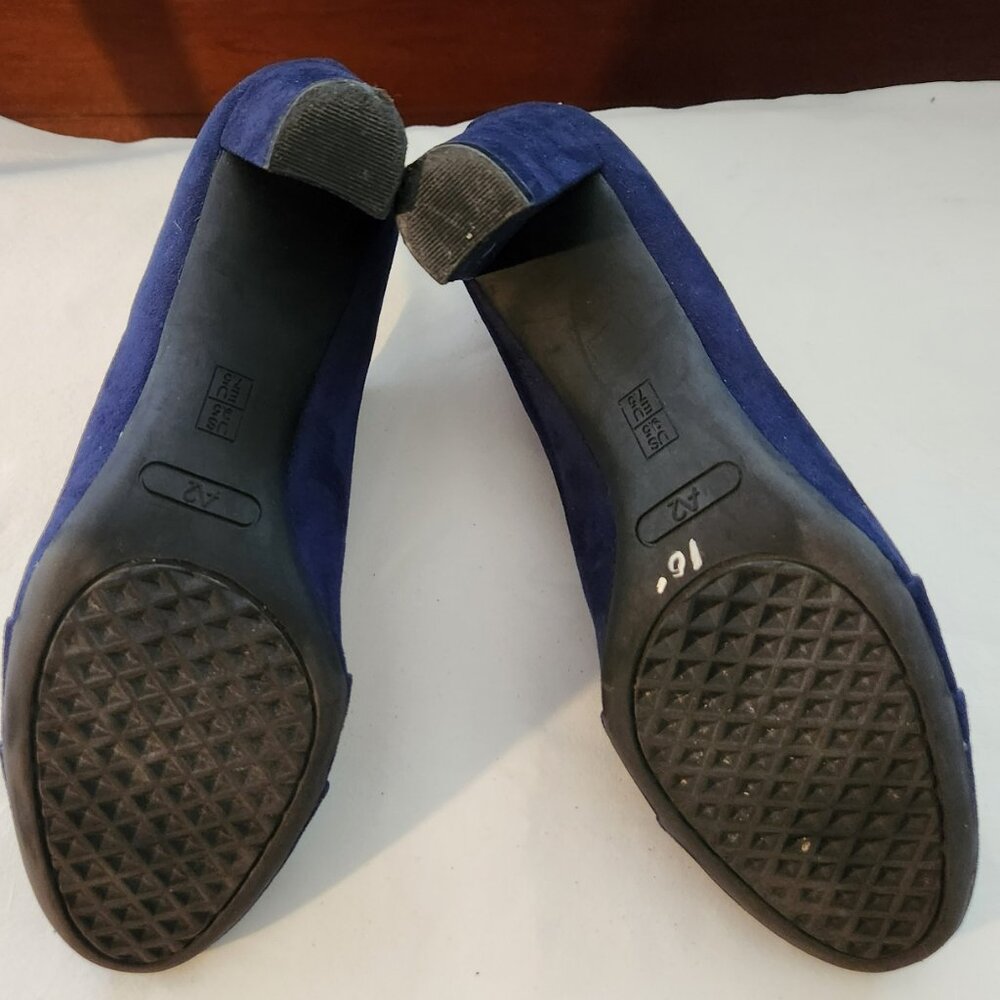 A2 by Aerosoles booties sz 9.5 M navy faux suede Sixth Avenue EUC - Picture 6 of 7